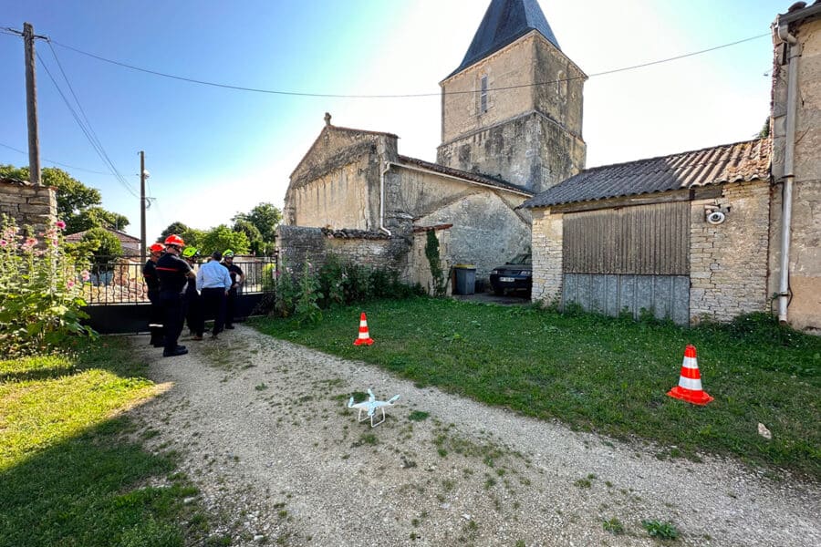 FLYING-REPORT à réalisé une cartographie détaillée en 3D de différents bâtiments (dont l’église St Gérald), permettant ainsi d'évaluer les dommages et de faciliter le travail d'expertise.